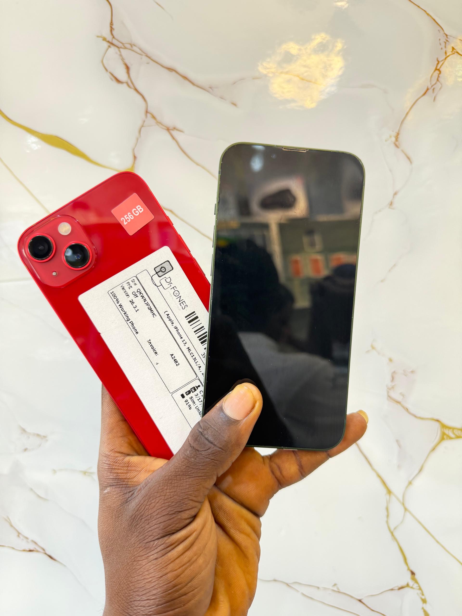 iPhone 13 256GB