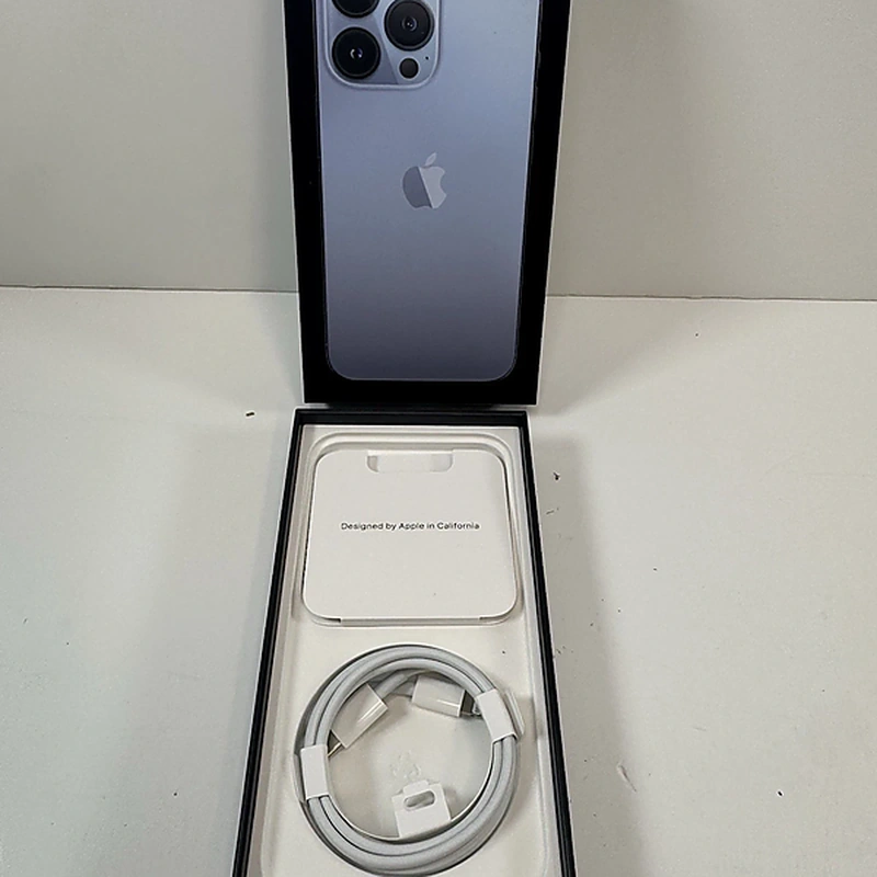 iPhone 13 Pro 256GB in BOX