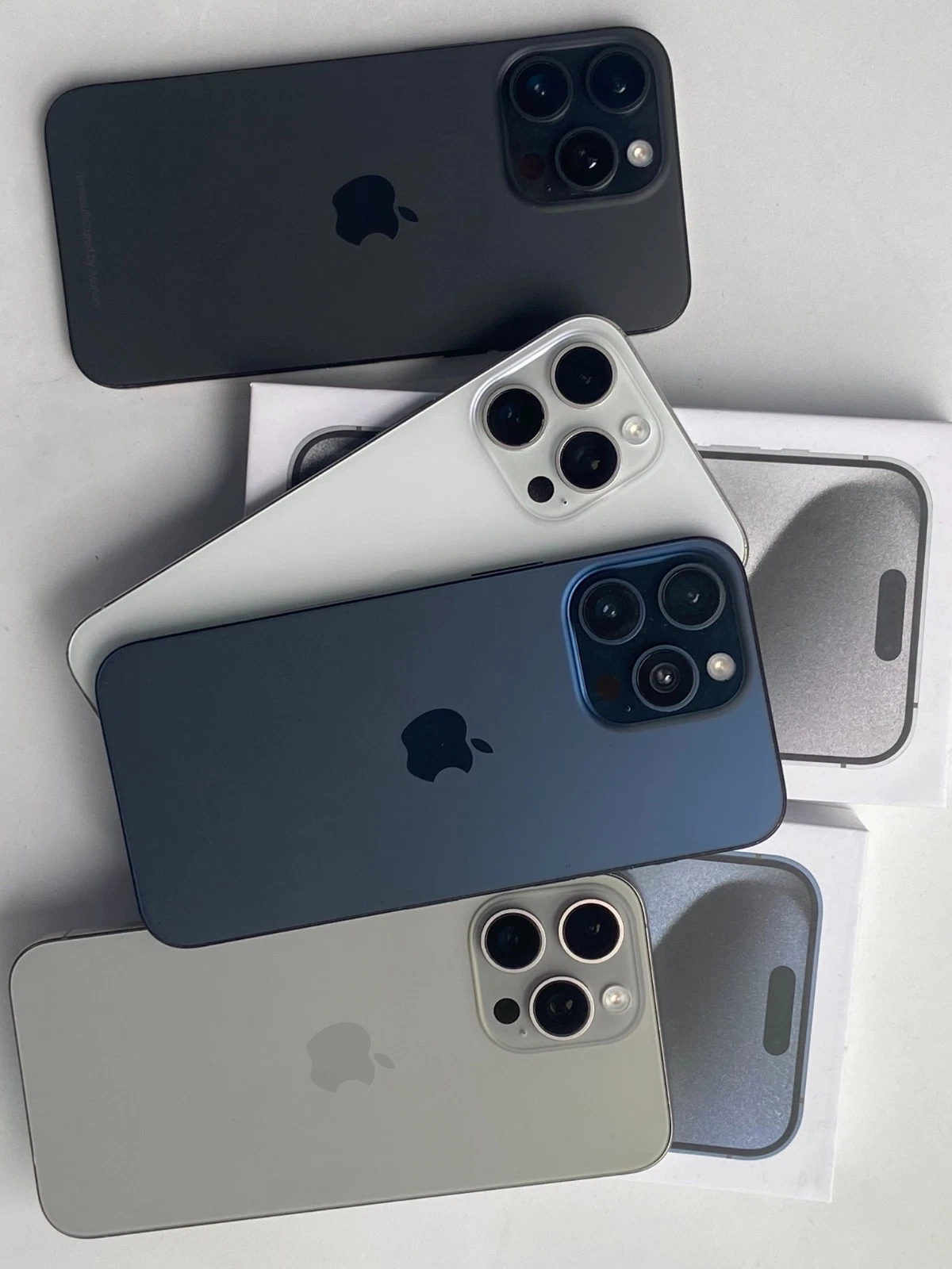 iPhone 15 Pro Max 256GB - 3