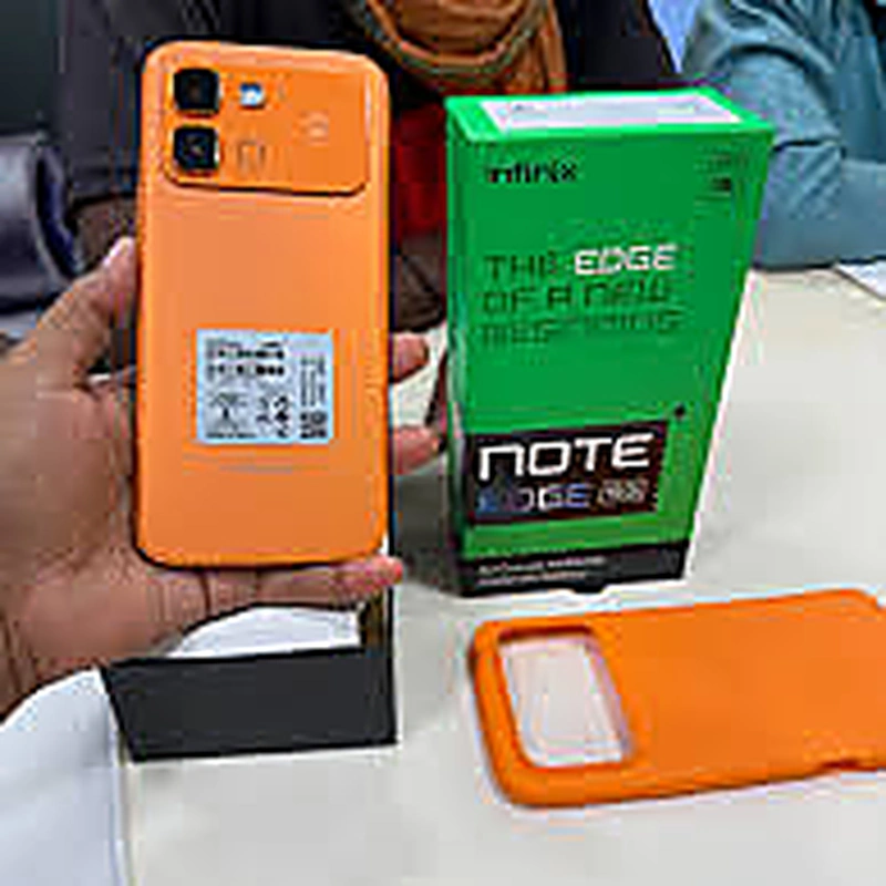 Infinix Note Edge 256GB 8GB RAM - 2